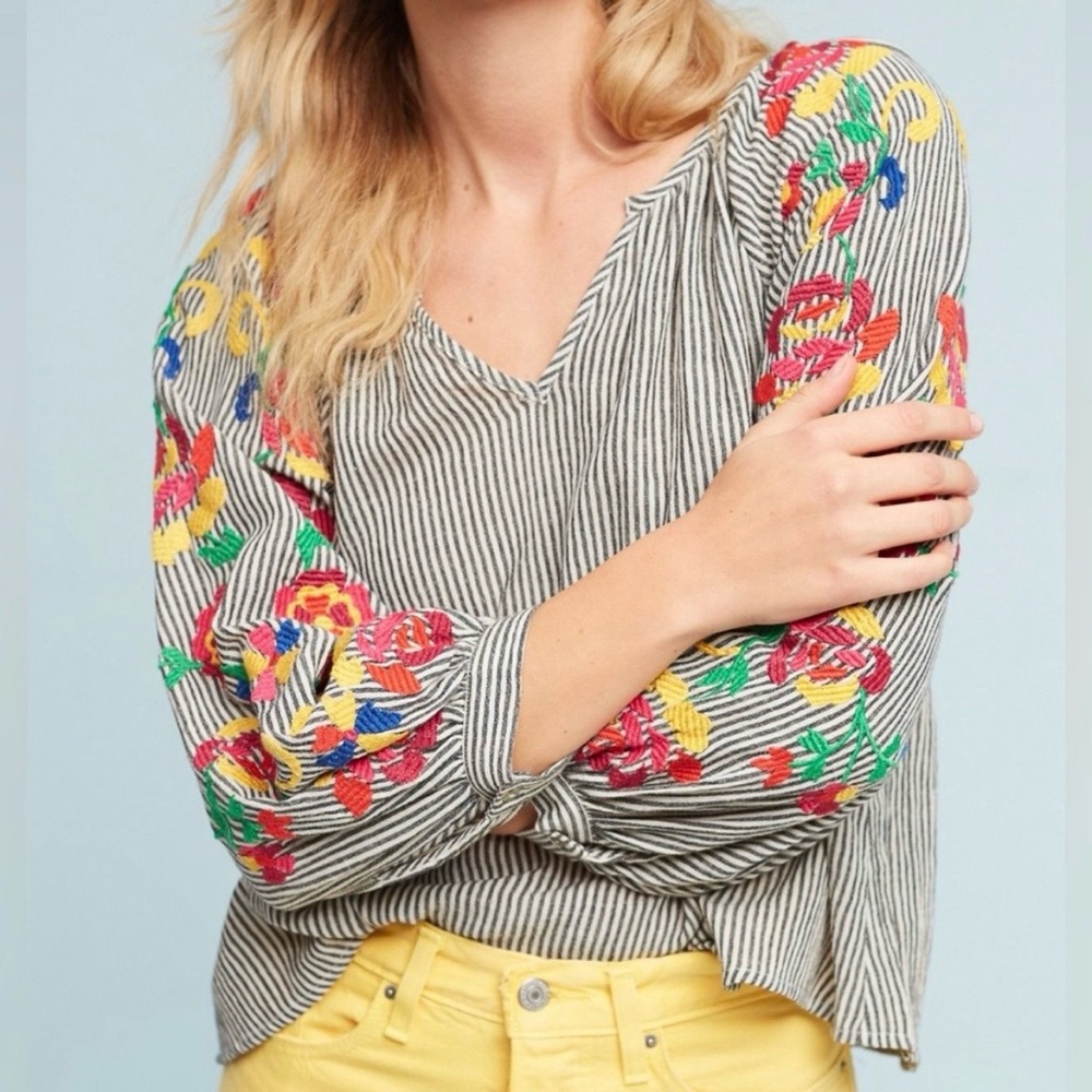 Anthropologie Embroidered Soleil Top by Floreat. Size Small.